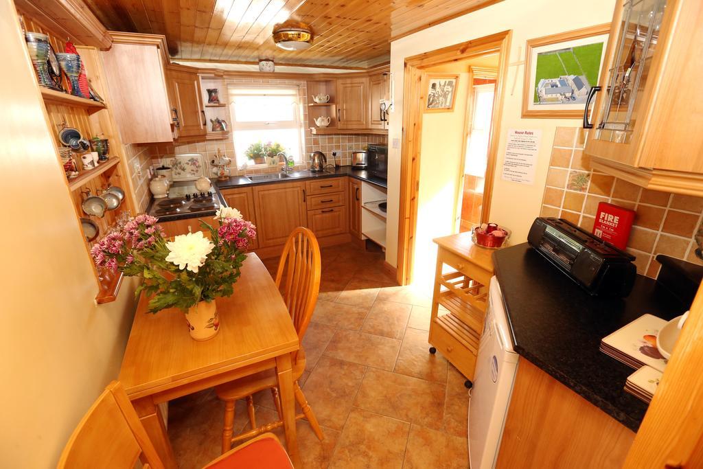 Beezies Self Catering Cottages Grange  Exterior photo